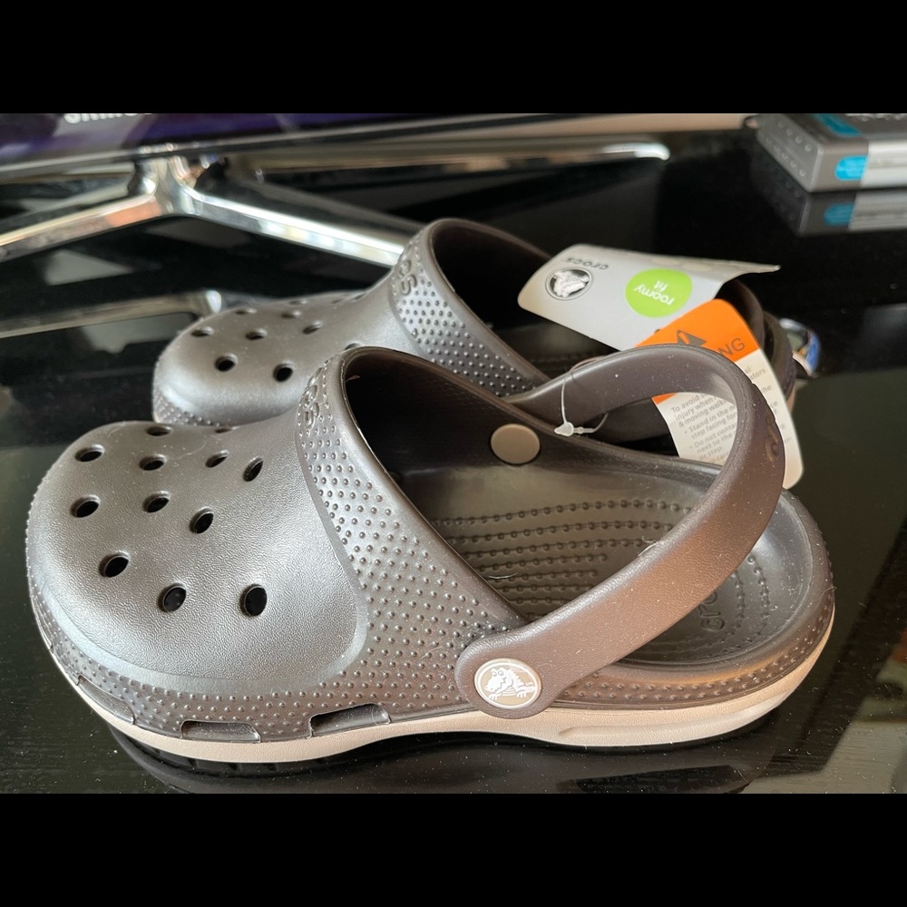 Brand New Womens CROCS SZ:6